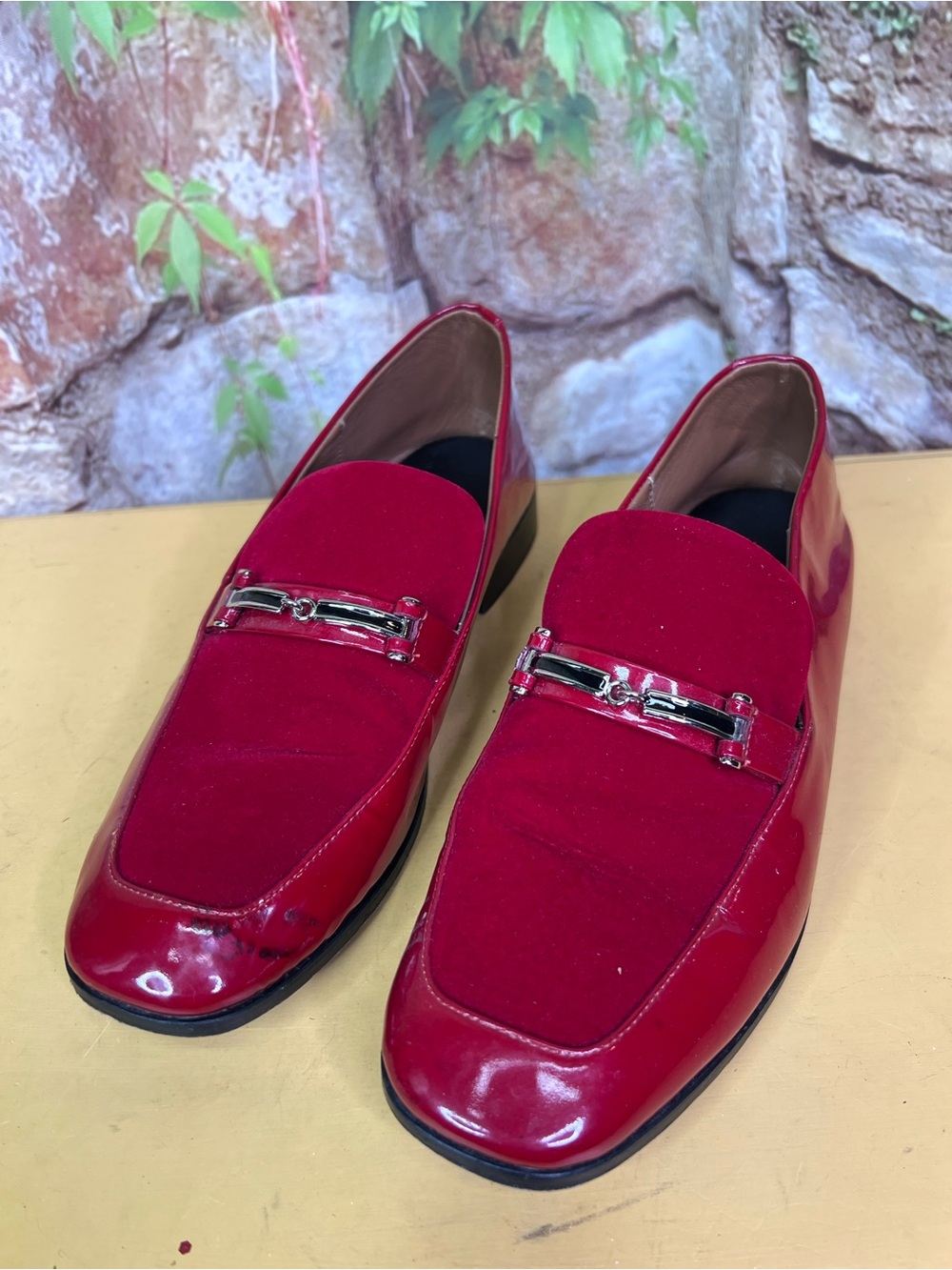 NEWBARK LOS ANGELES Equestrian Preppy Red Patent Leather and Suede Loafers, 9 - Picture 6 of 14
